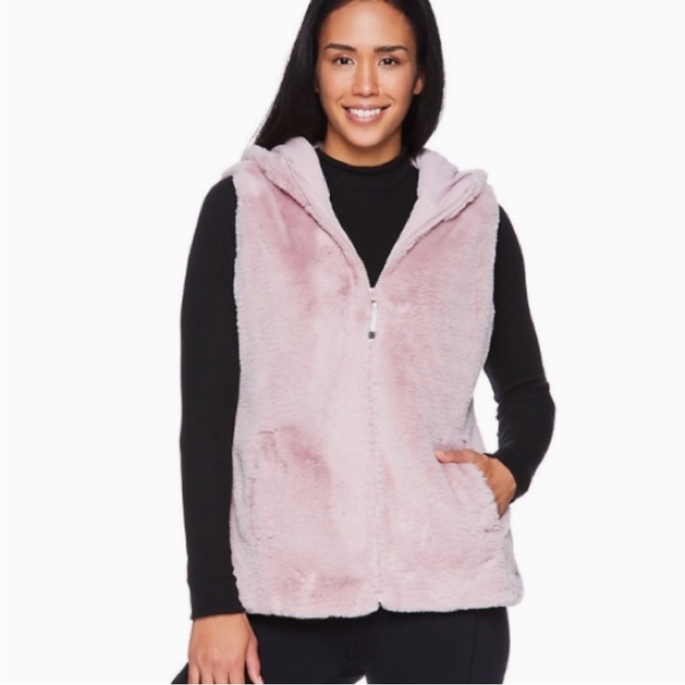 Gaiam Yoga Vest furry pink !! NwNT